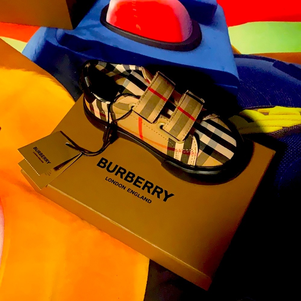 COPY - Burberry shoes
